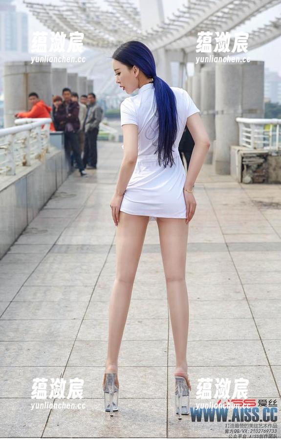 爱丝的私房景致，古堡媚丝原图甜蜜滋味