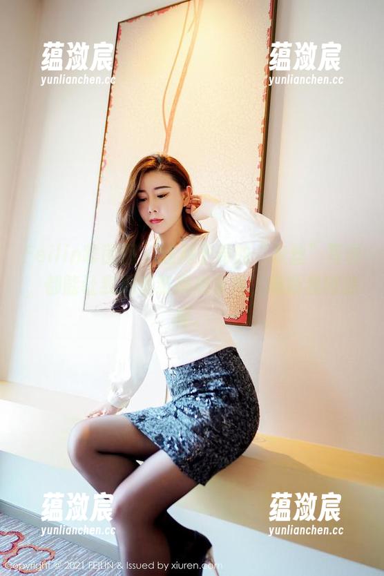 Feilin嗲囡囡 - 连周于希的“灰丝”写真，都能让我把壁纸换成灰色，刷新我的选择。
