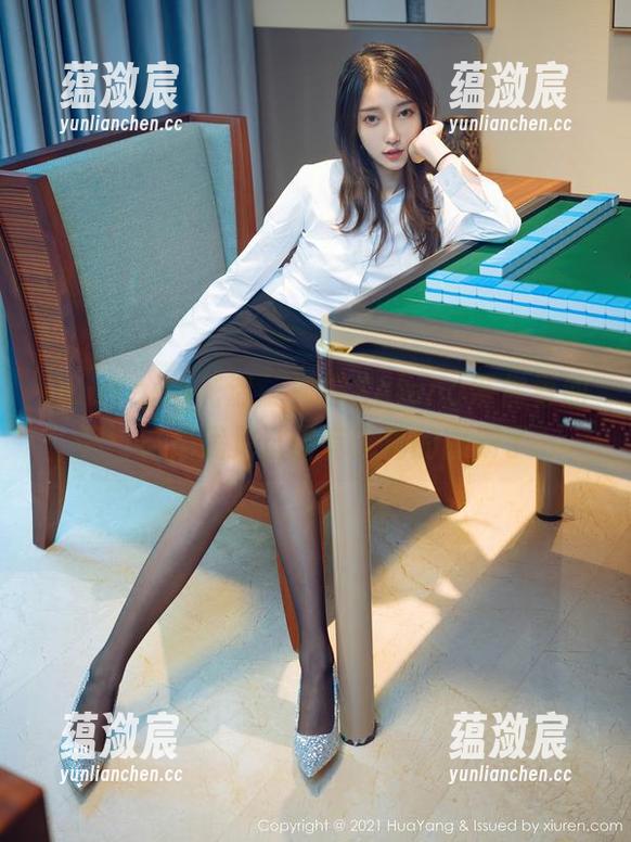 HuaYang花漾 - 娜露Selena带你看油亮：这是我见过最有光泽的图册了...