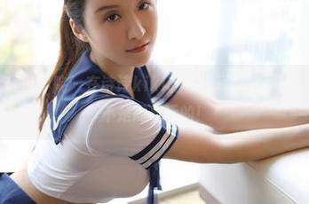 MFStar模范学院 – 在诗诗kiki的在线写真中，少女的叛逆也不是闹着玩的！