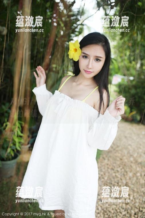 MyGirl美媛馆 - 最新写真：Abby王乔恩的眼镜，看似普通，却总能玩出花样。