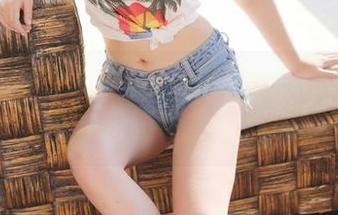 MyGirl美媛馆 – 王馨瑶yanni的在线写真，裤里丝的搭配真是小心思满满啊！