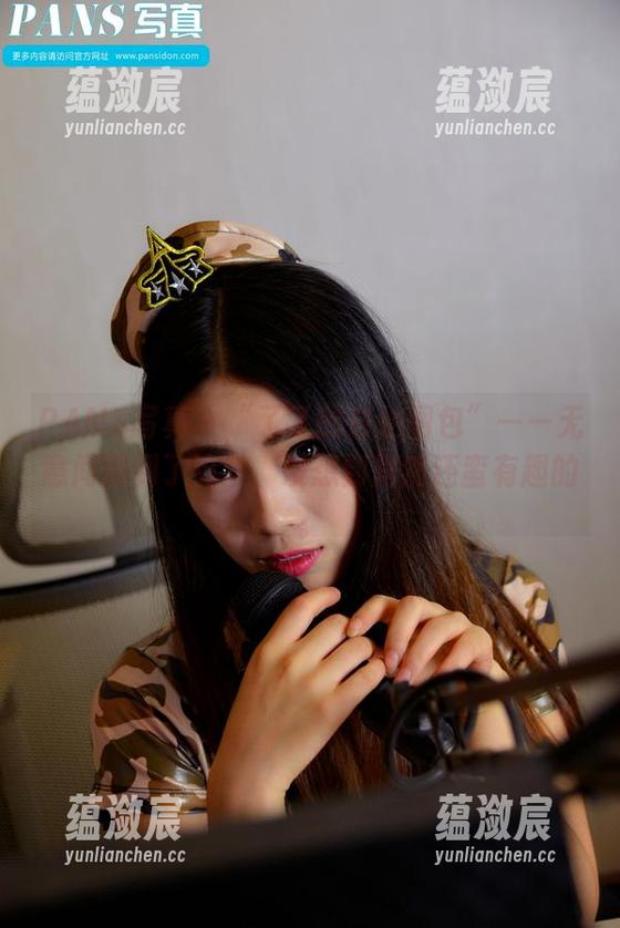 PANS写真 - “了了的自拍图包”——无意间翻到了这些，没想到居然还蛮有趣的。