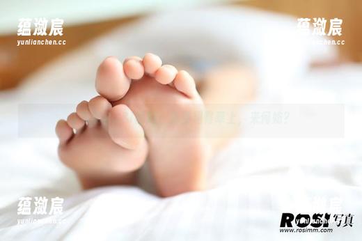 火爆的ROSI图册：免费翘臀奉上，来何妨？