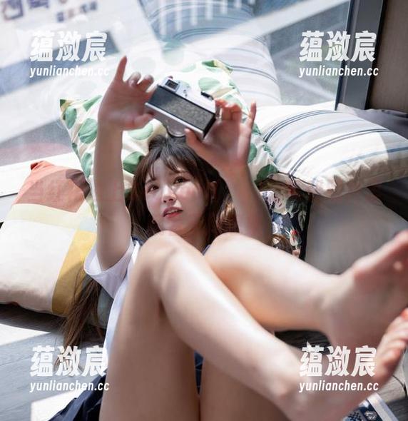 当红裙遇上Seoyool(서율)，福利照片里藏着无尽想象