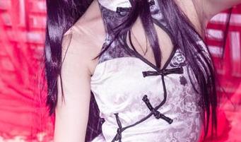 Shika小鹿鹿说，裸足也能在线秀个不停