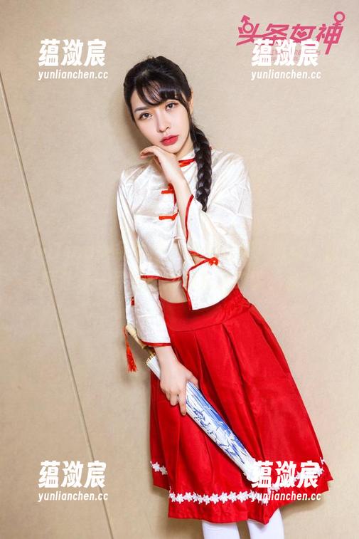 TouTiao头条女神-蔡老师 TouTiao头条女神 - 制服合集,最新!蔡老师让每一件看起来都充满故事,脑补中
