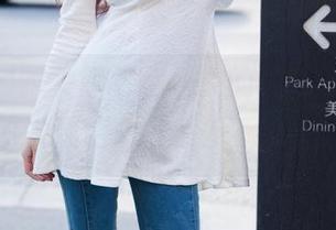 TuiGirl推女郎 – 何何夕的最新作品集，裤里丝，发现这个“意外”的衣服组合。