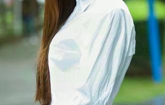 TuiGirl推女郎 – 不愧是王馨瑶，私拍图片里的那对美腿，整个人都在发光！是我瞎还是她腿太好看？