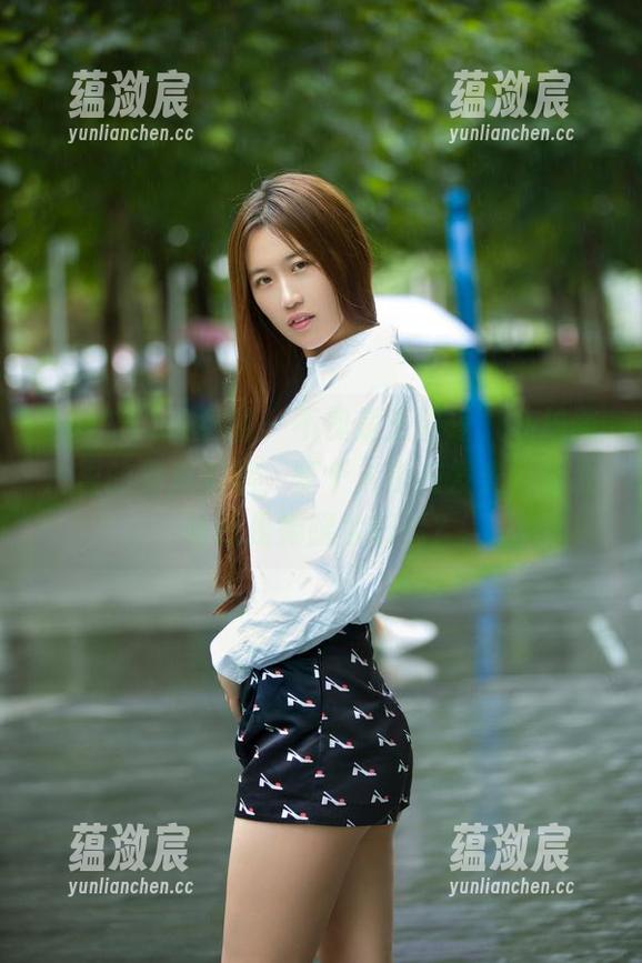 TuiGirl推女郎-王馨瑶 TuiGirl推女郎 - 不愧是王馨瑶,私拍图片里的那对美腿,整个人都在发光!是我瞎还是她腿太好看?