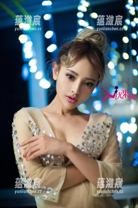 UGirls尤果网 - 点缀生活的浴缸合集，景思晴也太会把壁纸搞得那么动人了吧