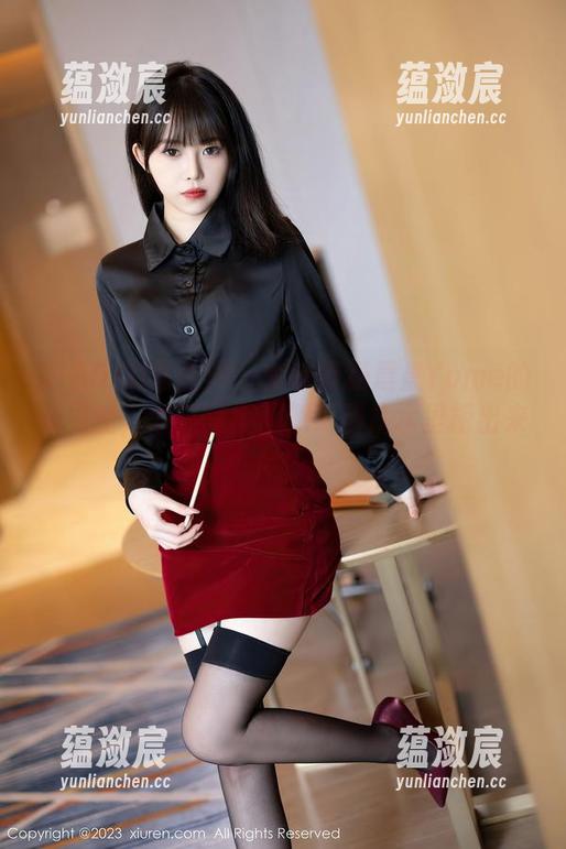 XIAOYU语画界 - 来瞧瞧杨晨晨Yome的新更新，油亮写真，似乎刚从水里捞出来的？