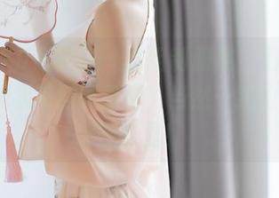 XIAOYU语画界 – 这组制服照，王馨瑶yanni把我带回了青春，当然…我的身材还在家里！