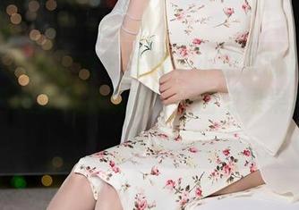 Xiuren秀人网 – 王俪丁小宝贝的最新美脚，只想直视那双腿！原图效果果然不一样。