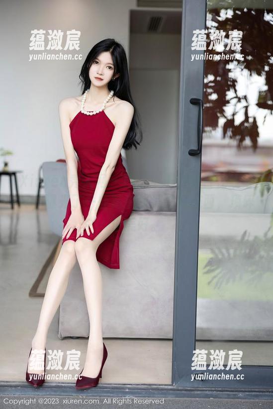 Xiuren秀人网 - 西门小玉的夏日在线写真，曝光了一些简单却深刻的东西，琐碎但美好。