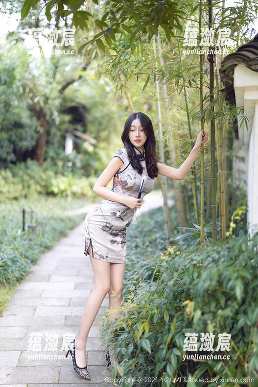 YouMi尤蜜荟 - 不柠bling的旅拍高清图，谁说旅行不需要比拼美颜？