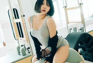 Zia(지아)的护士套图，限时免费下载！谁说工作就不能玩得开心？