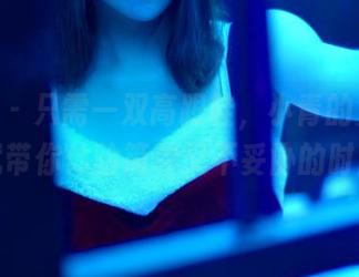 pans – 只需一双高跟鞋，小青的免费图集就带你体验简单又不妥协的时尚。