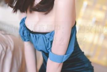 w黑米粥w在线直播中：他的女仆内衣美图到底有什么魔法？