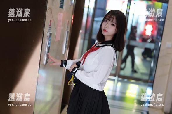 校园里的yuuhui玉汇，套图资源嫌不够的话我可没办法！