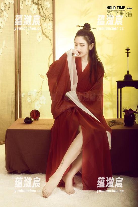 丽柜 - 偶遇钟情，竟然有迷晴莲佣的无圣光写真