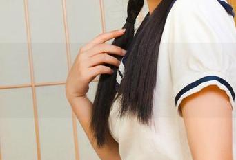 丽柜 – 顾左右而言他，阳阳的“透明”合集，似乎就是一场视觉的捉迷藏。