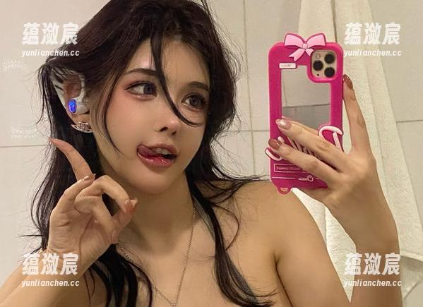 微密圈 - 更新！于芷晴的黑色写真，让我第一反应是要不要带着饮料去看？