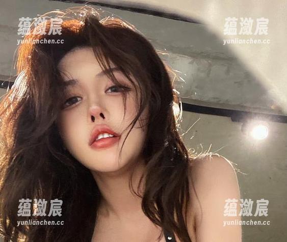 微密圈 - 谁说壁纸只能是风景？于芷晴这妹妹也是一幅画！