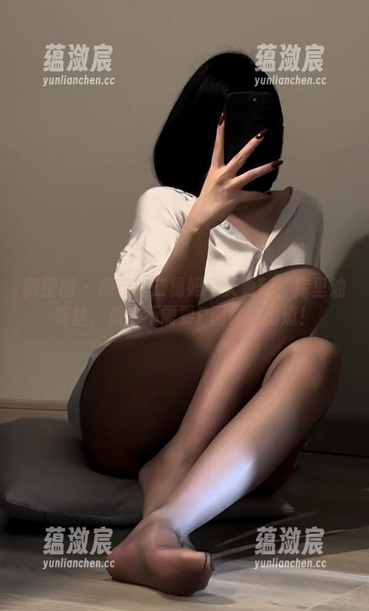 微密圈 - 保守的二舅妈今天更新！库里油亮丝，根本不需要P图就能出道！