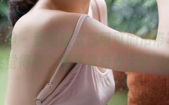 克拉女神 – 就是喜欢苏可可的吊带写真，你也会觉得吧？是不是有点无奈又抓狂？
