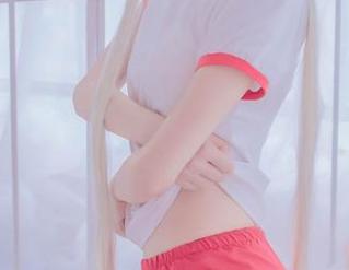 哎呀，兔玩映画的这组短发女孩图片，免费但脑洞大开