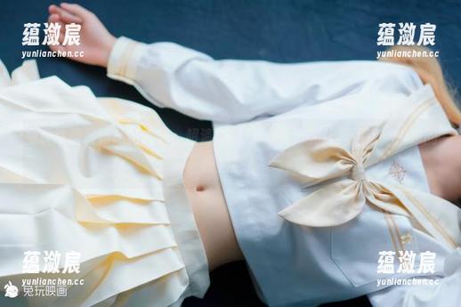 兔玩映画最新私拍图集，超清新的JK少女，光线真不错，但你的眼神呢？