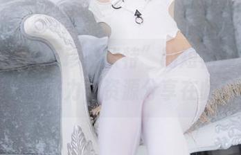 我发现“十万珍吱伏特”的短裙照片里真有种魔力，资源分享在此！