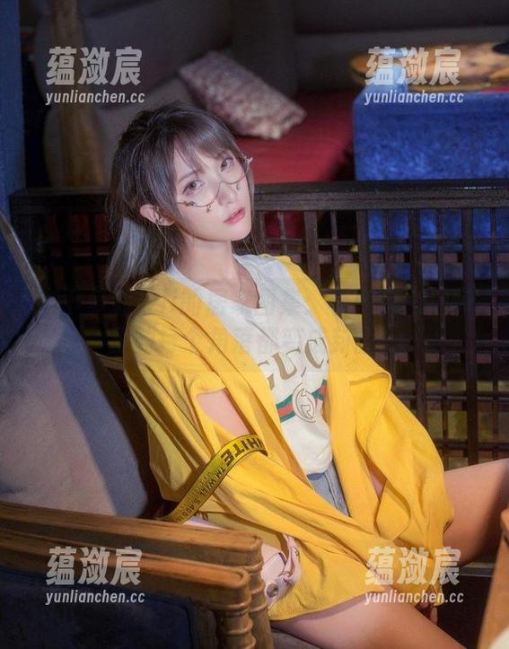 在下萝莉控ii的居家图集：看她怎么把家里的每个角落都变成封面！