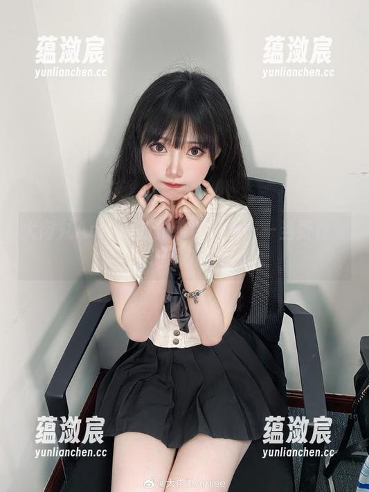 大肉丸Amiee的豹纹作品集——当野性穿上时髦外衣！