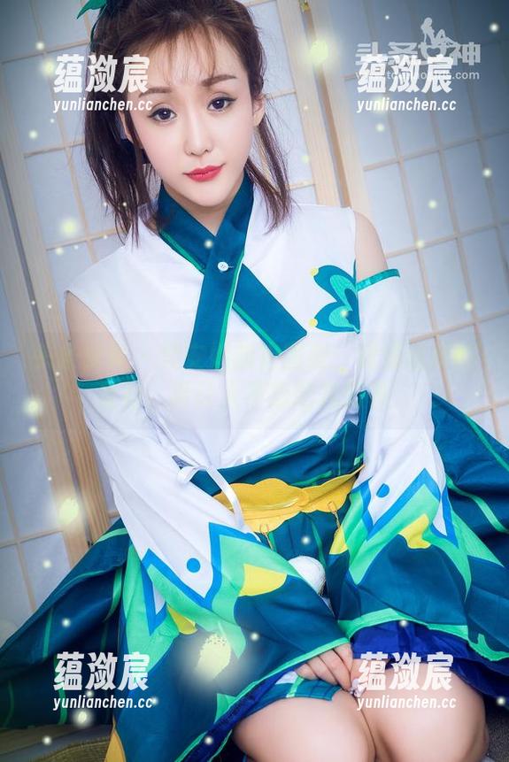 头条女神 - 樊安妮旗袍图册：我恨这样的身材，真让人不想吃减肥餐。