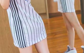 头条女神 – 苏子淇的裸足，高清原图里貌似简单，细看却是无尽的引力。