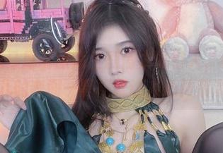 这个双马尾制服师生剧情太吸引人，小小奶瓶儿的套图一亮相就让人心神荡漾。