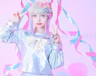 看着尤猫醒醒ovo女神的无圣光套图，我才发现这日子总要小搅动一下。