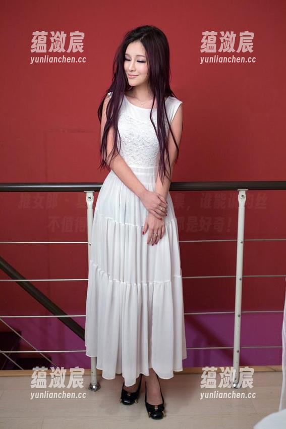 推女郎 - 夏婉婉的肉丝合集，谁能说肉丝不值得一看呢？满满都是好奇！