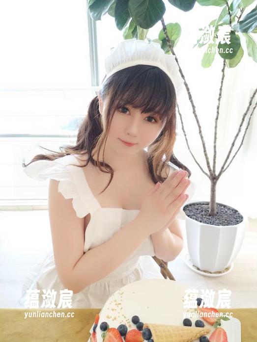 是依酱呀x媚娘，最新图库里的那个小闪光点，不经意间拿到全部注意力。