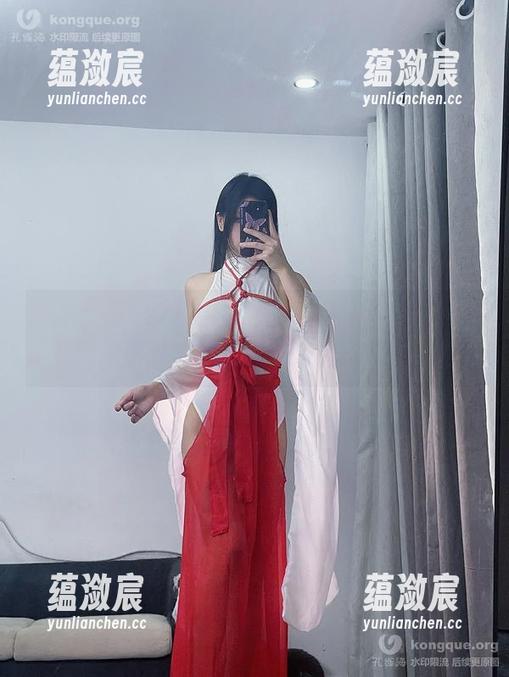 收藏了末夜787的私拍，发现猫娘衣橱抽屉里全是珍珠小黑科技！