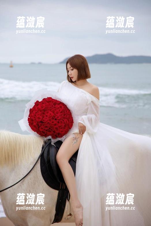 微密圈 - 果儿Victoria的女王图集：可爱与霸气的完美交集
