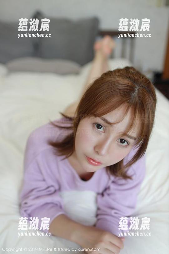 模范学院 - 无敌美脚设定，Milk楚楚私拍，谁说单薄不可以风味十足？