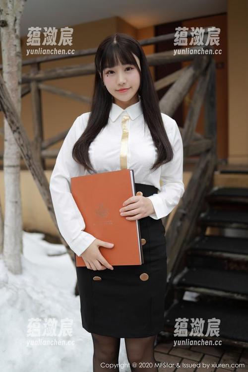 模范学院-李雅柔182CM 模范学院 - 李雅柔182CM的蕾丝,放在图库里是特意炫耀的?你觉得呢!