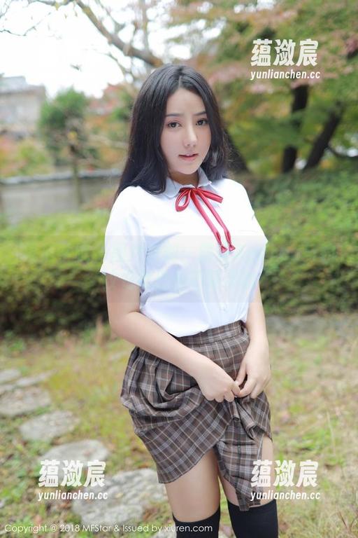 模范学院 - 图片时刻：露露Andrea与豹纹勾勒出的不羁灵魂