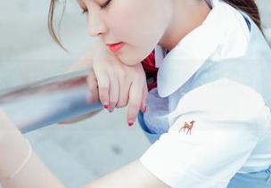 波萝社 – 王语纯校园体操服：快来下载我的网盘合集，体验一把卷曲红带子风！