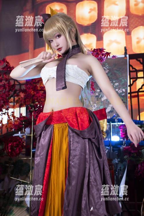 洛璃LoLiSAMA的毛衣作品集：拿到的都是“保暖权利”