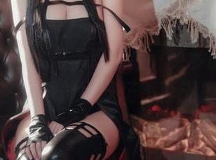 清水由乃在线展示职业装，更多的资源，更多的可能，职场不再无趣！