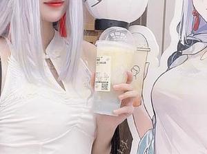 炸酱沐沐教室里的高清原图，氛围这么好，谁不想留下点什么呢？